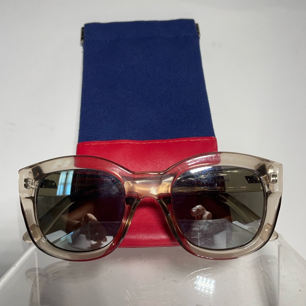 EUC Le Specs “Runaways” Clear/Smokey Grey Mirror Lens/Cloth Case
